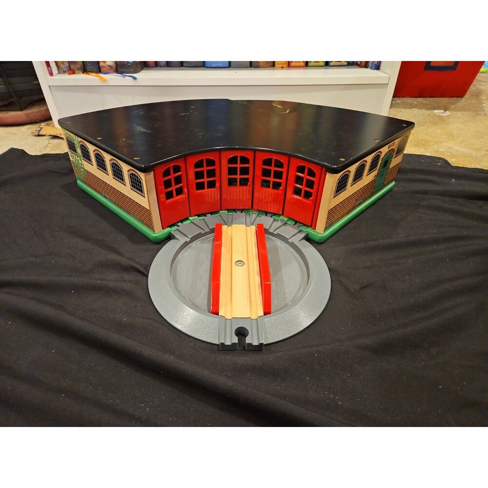 BRIO World 33736 Grand Roundhouse Some Damage But Completely Functional See Pics